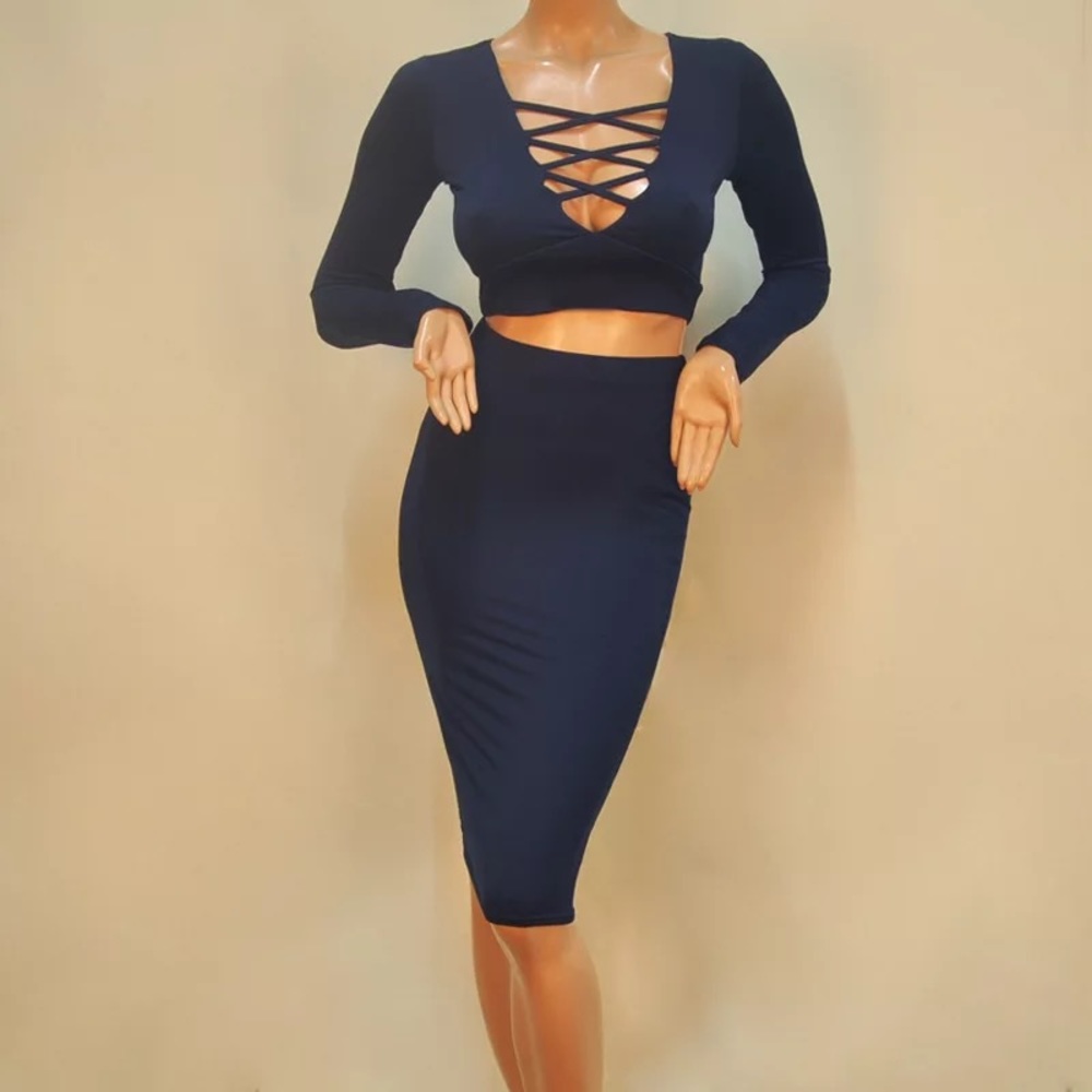 NWT Women Skirt Set